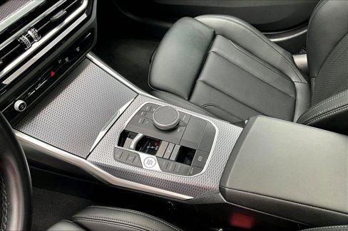 Used 2024 BMW 330i Sedan image 19