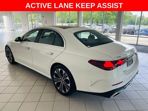 Used 2024 Mercedes-Benz E 350 4MATIC Sedan image 3