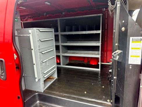 Used 2015 Chevrolet Express 2500 image 36