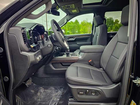 New 2026 GMC Sierra 1500 SLT w/ SLT Premium Plus Package image 17