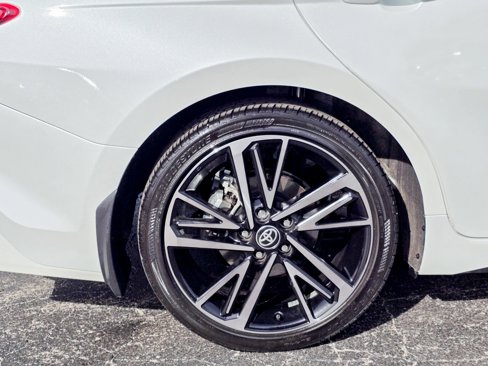 Used 2025 Toyota Camry XSE image 27