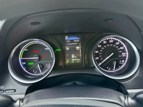 Used 2019 Toyota Camry LE image 34