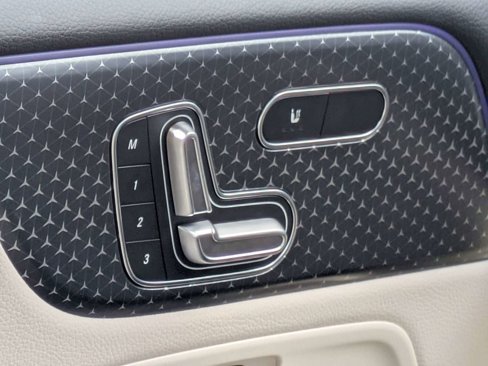 Used 2025 Mercedes-Benz GLB 250 image 20