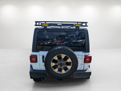 Used 2018 Jeep Wrangler Unlimited Sahara image 6
