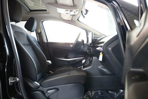 Used 2019 Ford EcoSport SE w/ SE Convenience Package image 16