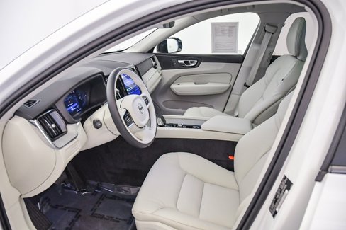 Certified 2025 Volvo XC60 T8 Plus w/ Protection Package Premier image 16
