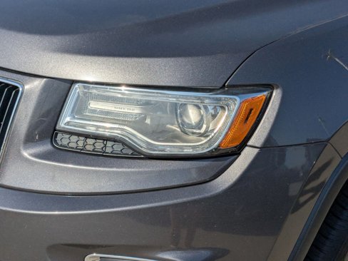 Used 2015 Jeep Grand Cherokee Limited w/ Luxury Group II image 10