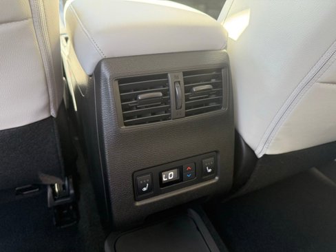 New 2025 Mitsubishi Outlander SEL image 23