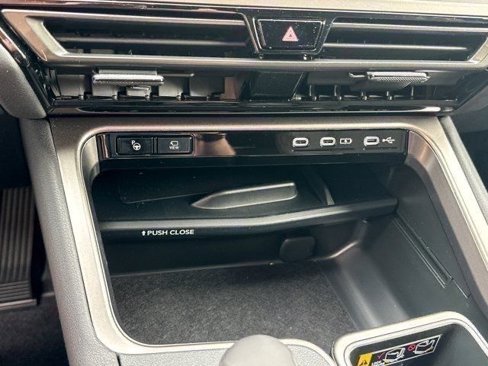 New 2025 Lexus TX 500h AWD image 23
