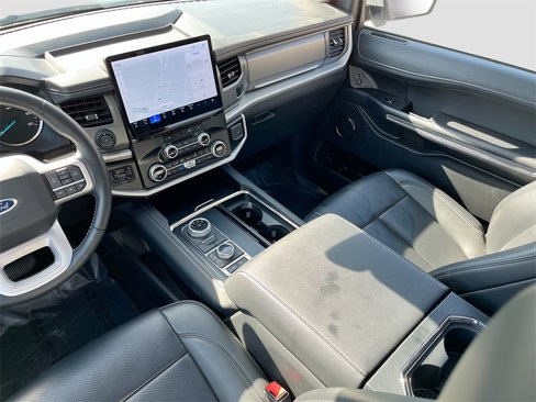 Used 2024 Ford Expedition Max XLT image 24