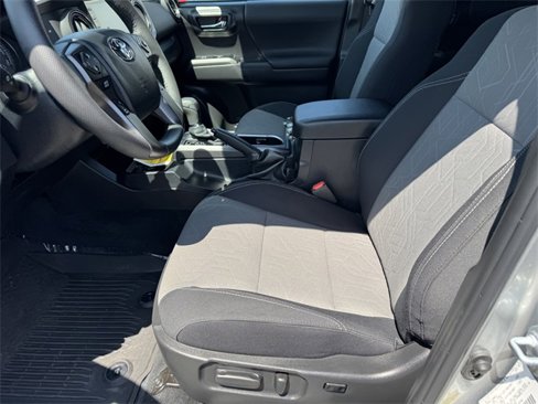 Used 2023 Toyota Tacoma TRD Sport image 12
