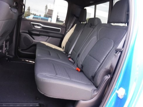 New 2026 RAM 1500 4x4 Crew Cab image 37