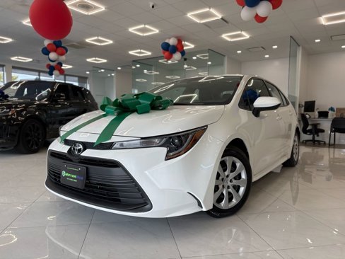 Used 2023 Toyota Corolla LE image 1