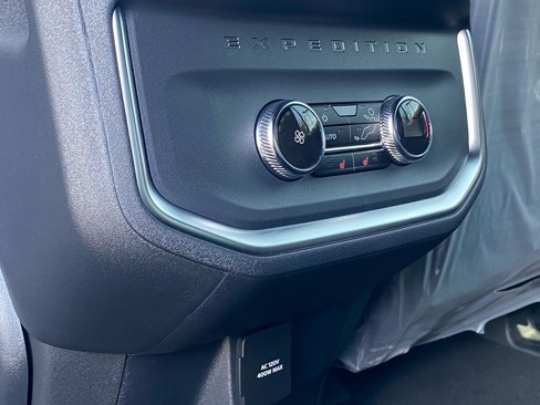 New 2025 Ford Expedition Tremor image 16