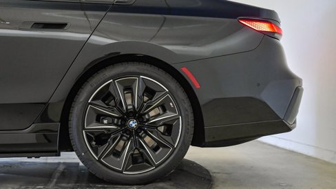 New 2026 BMW i7 eDrive50 w/ M Sport Package image 12