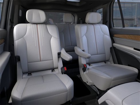 New 2026 Cadillac Vistiq Luxury w/ LPO, Floor Liner Package image 17