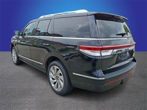 Certified 2024 Lincoln Navigator Premiere image 7