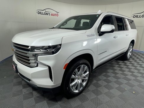 Used 2023 Chevrolet Suburban High Country image 2