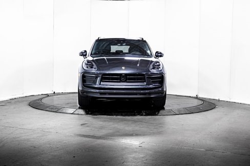 Used 2024 Porsche Macan image 10