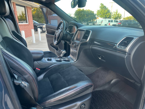 Used 2017 Jeep Grand Cherokee Trailhawk image 9