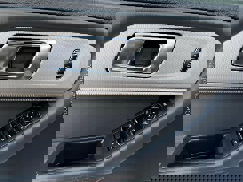 New 2025 Ford Explorer Active w/ Active Comfort Package image 19