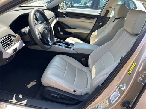 Used 2018 Honda Accord EX image 36