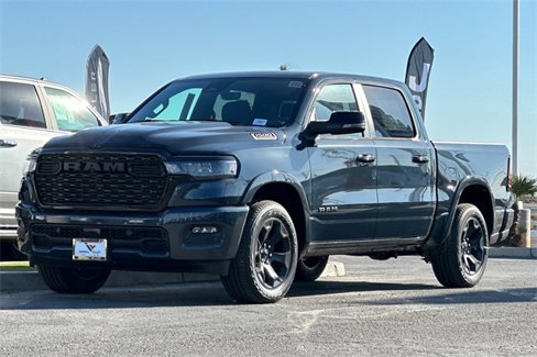 New 2026 RAM 1500 4x4 Crew Cab image 7