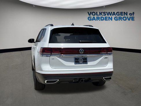 New 2025 Volkswagen Atlas SE image 8