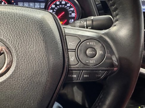 Used 2023 Toyota Camry XSE image 15
