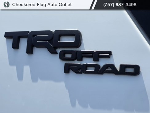 Used 2017 Toyota 4Runner TRD Off-Road Premium image 8