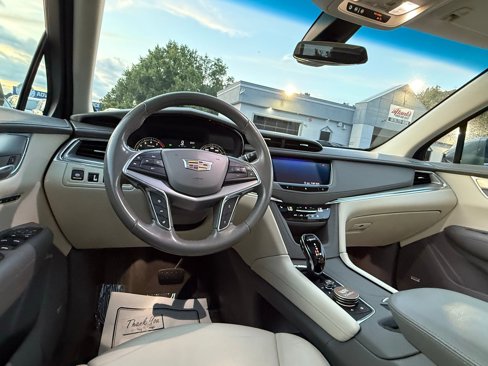 Used 2020 Cadillac XT5 Premium Luxury image 44