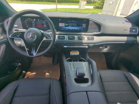 New 2026 Mercedes-Benz GLE 450 4MATIC Coupe image 2