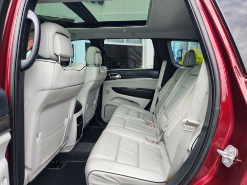 Used 2017 Jeep Grand Cherokee Summit image 39