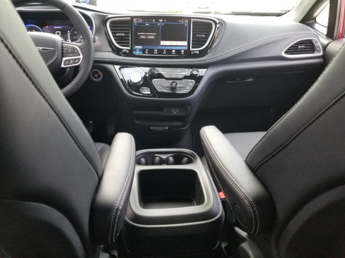 New 2026 Chrysler Pacifica Select image 10