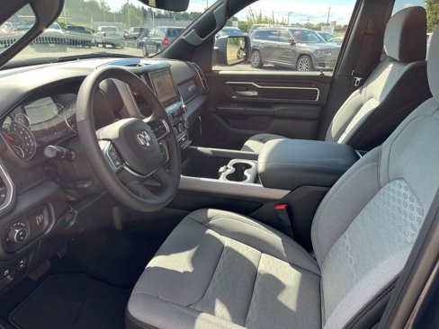 New 2026 RAM 1500 4x4 Crew Cab image 3