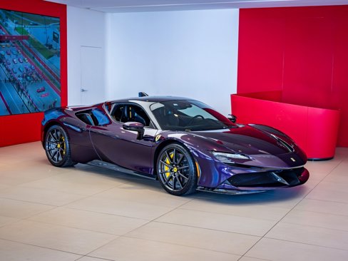 Used 2023 Ferrari SF90 Stradale image 1