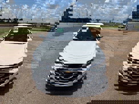Used 2024 Chevrolet Malibu LT image 4