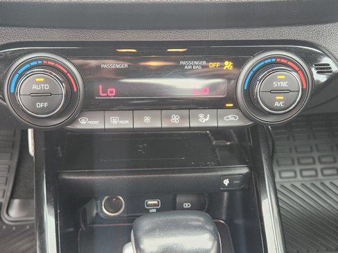 Used 2023 Kia Forte GT image 22