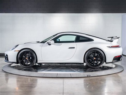 Certified 2025 Porsche 911 Carrera image 2