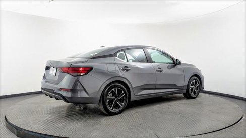 Used 2025 Nissan Sentra SV image 8