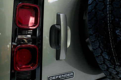 Used 2021 Land Rover Defender 90 First Edition image 28