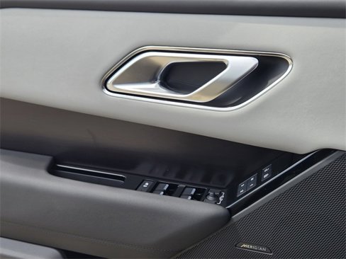 New 2026 Land Rover Range Rover Velar Dynamic SE image 16