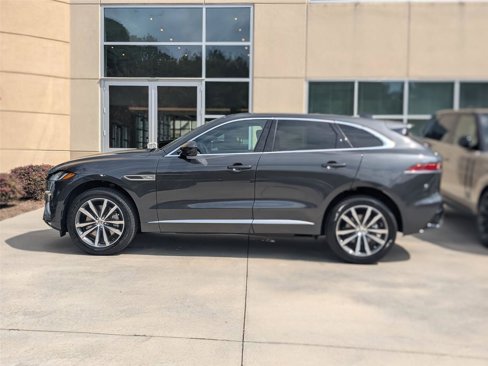 New 2026 Jaguar F-PACE R-Dynamic S image 7