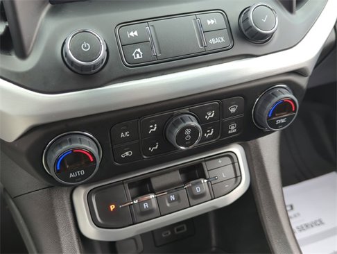 Certified 2023 GMC Acadia SLE w/ Driver Convenience Package image 17