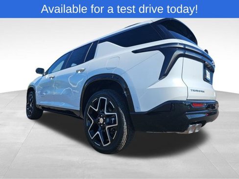 New 2026 Chevrolet Traverse High Country w/ LPO, Floor Liner Package image 3
