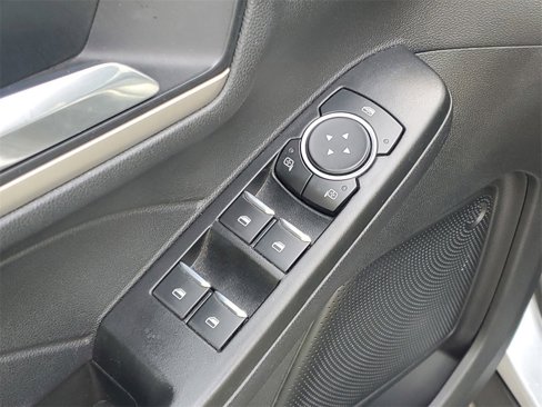 Used 2022 Ford Escape SEL image 10