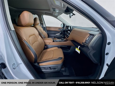 New 2025 Nissan Pathfinder Platinum image 31