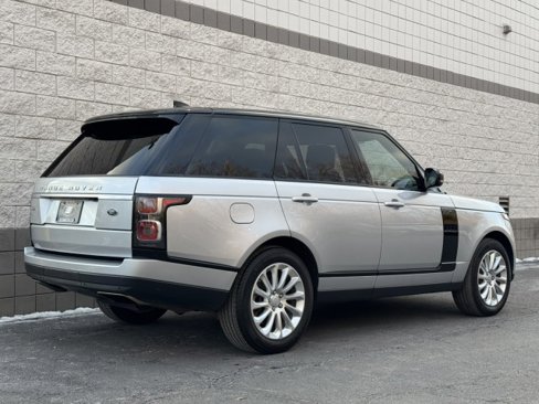 Used 2018 Land Rover Range Rover HSE image 15