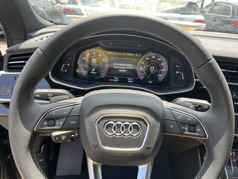 New 2025 Audi Q8 Premium image 20