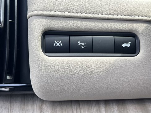 New 2025 Nissan Armada Platinum Reserve image 14